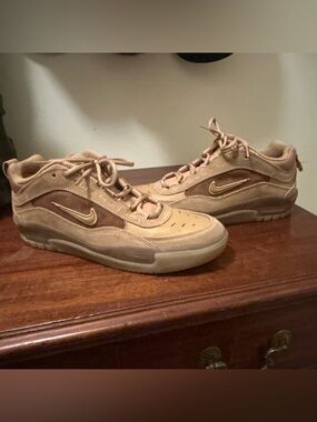 Nike Ishod Wair Wairmax - 10.5 - Wheat/Brown